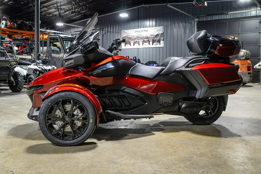 2024 Can-Am® Spyder RT Limited Dark Wheels