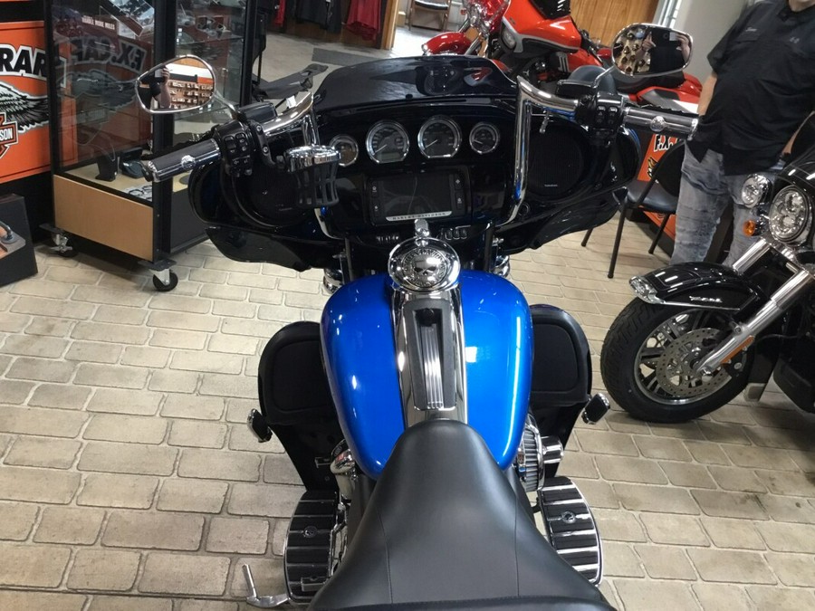 2017 Harley-DavidsonUltra Limited Custom Colour Bonneville Blue/Fathom Blue Includes 1 Year Warranty