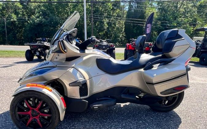 2018 Can-Am® Spyder® RT Limited Dark