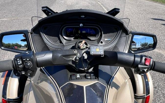 2018 Can-Am® Spyder® RT Limited Dark