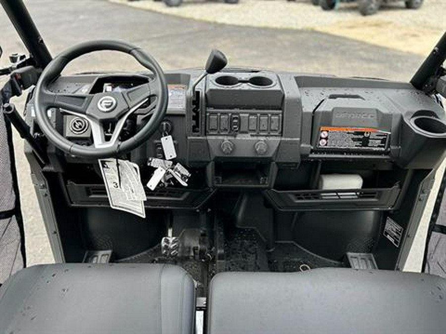 2025 CFMOTO UForce 800 XL