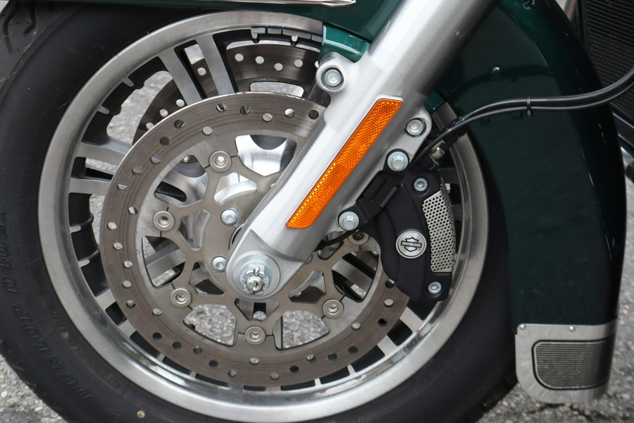 2021 Harley-Davidson Tri Glide Ultra FLHTCUTG