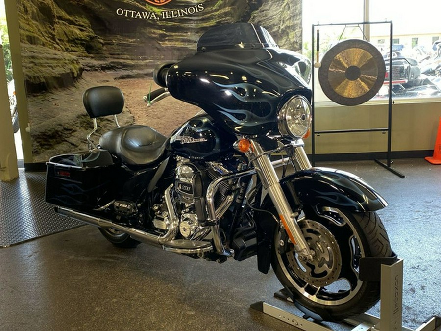 2011 Harley-Davidson FLHX - Street Glide