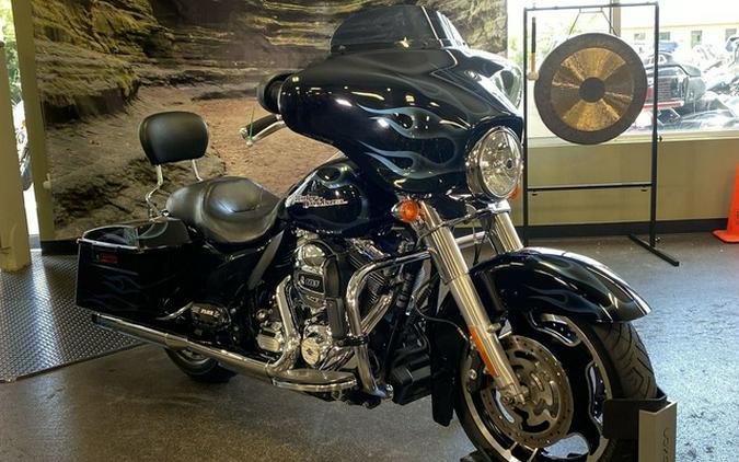 2011 Harley-Davidson FLHX - Street Glide