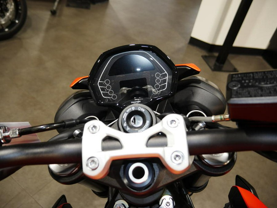 2025 Triumph Street Triple 765 R Matte Baja Orange