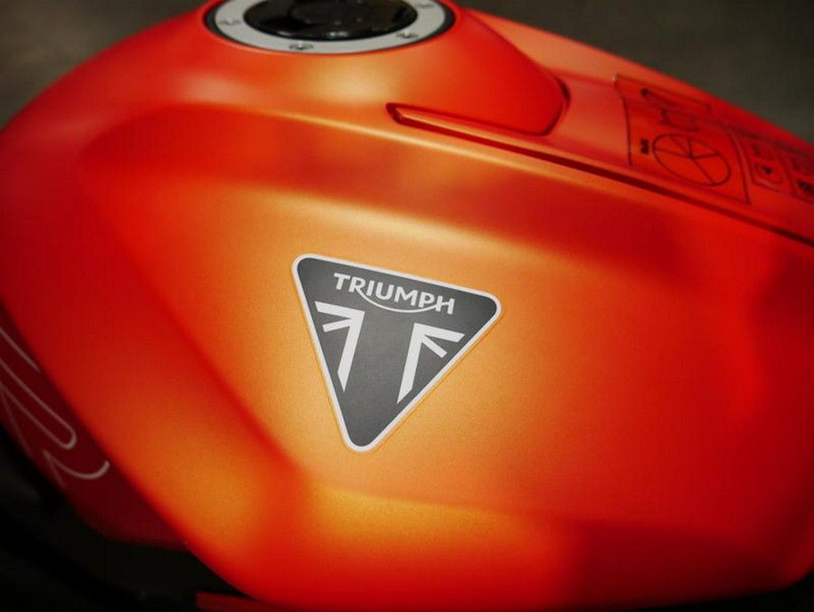 2025 Triumph Street Triple 765 R Matte Baja Orange