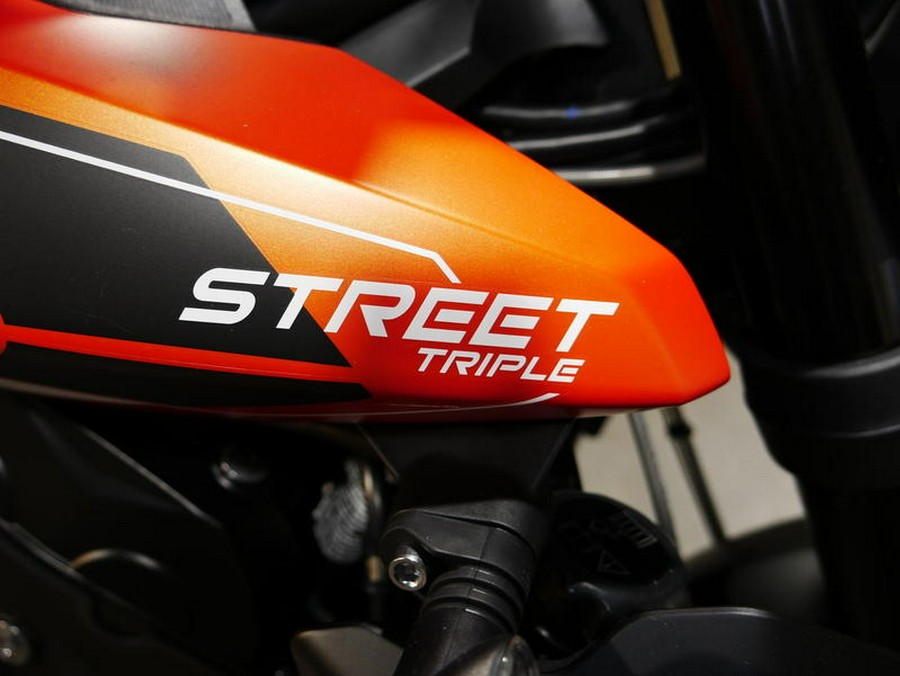 2025 Triumph Street Triple 765 R Matte Baja Orange