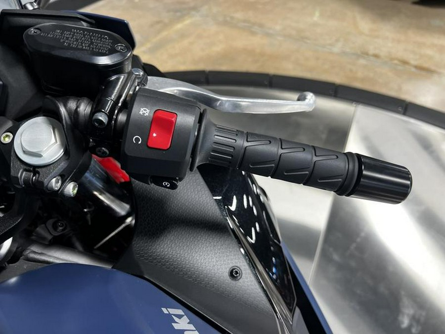 2026 Kawasaki Ninja® 500 SE ABS