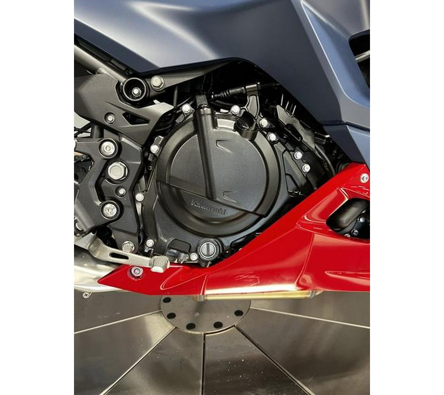 2026 Kawasaki Ninja® 500 SE ABS