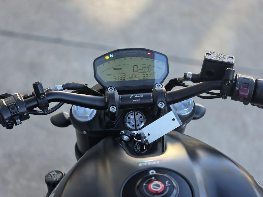 2015 Ducati Monster 821 Dark