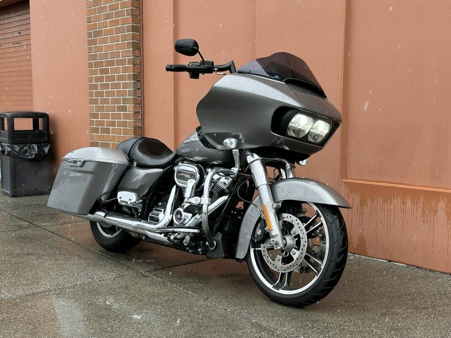 Harley-Davidson® Road Glide® Billet Silver