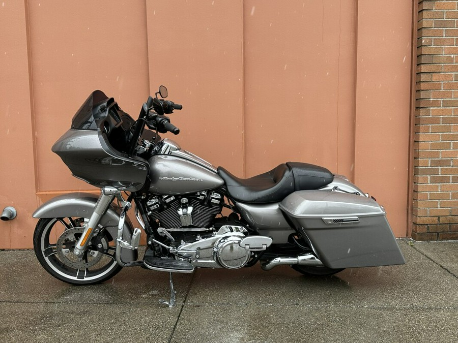 Harley-Davidson® Road Glide® Billet Silver
