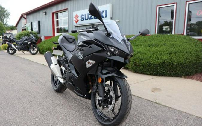 2026 Kawasaki Ninja® 500