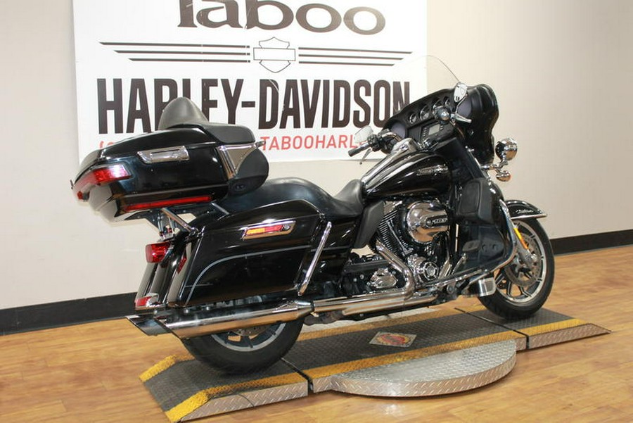 2015 Harley-Davidson® FLHTCU - Electra Glide® Ultra Classic®