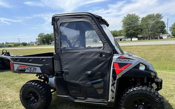 2019 Polaris® Ranger XP® 900 EPS Premium Silver Pearl