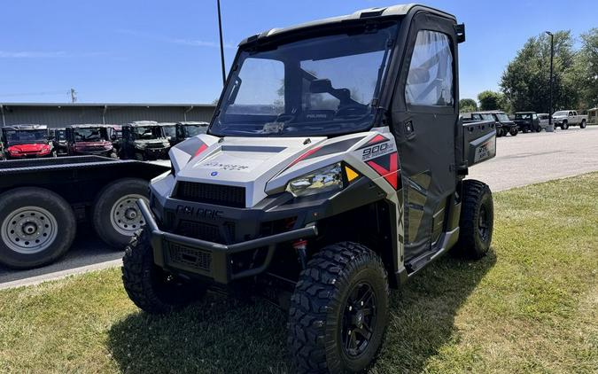 2019 Polaris® Ranger XP® 900 EPS Premium Silver Pearl