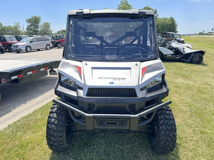 2019 Polaris® Ranger XP® 900 EPS Premium Silver Pearl