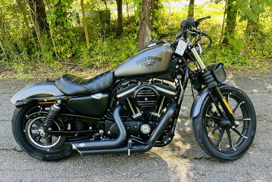 2016 Harley-Davidson® XL883N - Sportster® Iron 883™