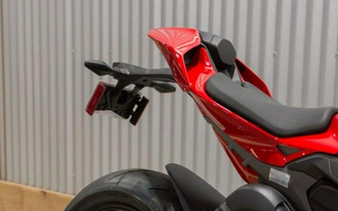 2026 Ducati Streetfighter V4 V4