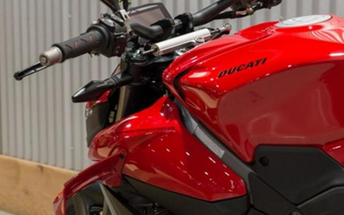 2026 Ducati Streetfighter V4 V4