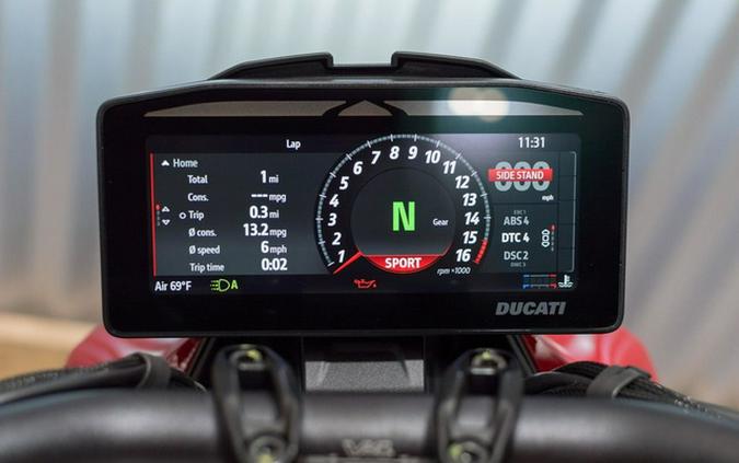 2026 Ducati Streetfighter V4 V4