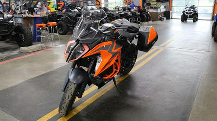 2023 KTM 1290 SUPER DUKE GT