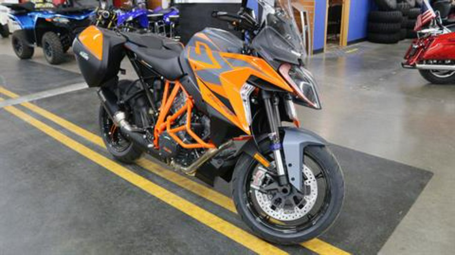 2023 KTM 1290 SUPER DUKE GT