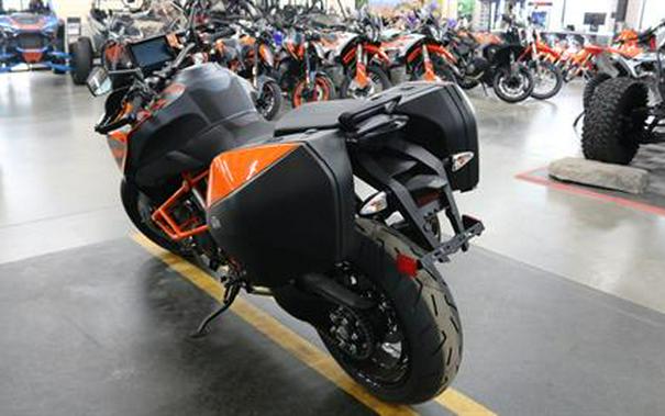 2023 KTM 1290 SUPER DUKE GT