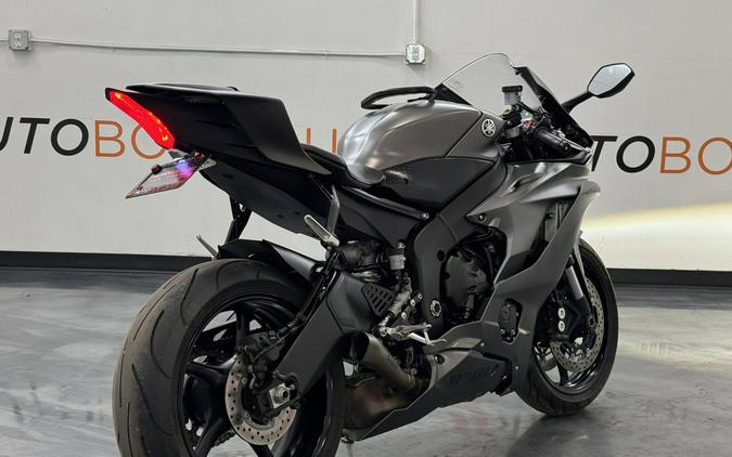 2019 YAMAHA R6