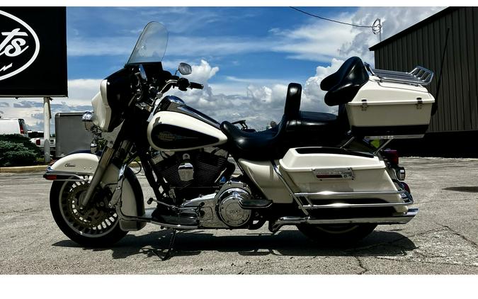 2012 Harley-Davidson® FLHTC - Electra Glide Classic