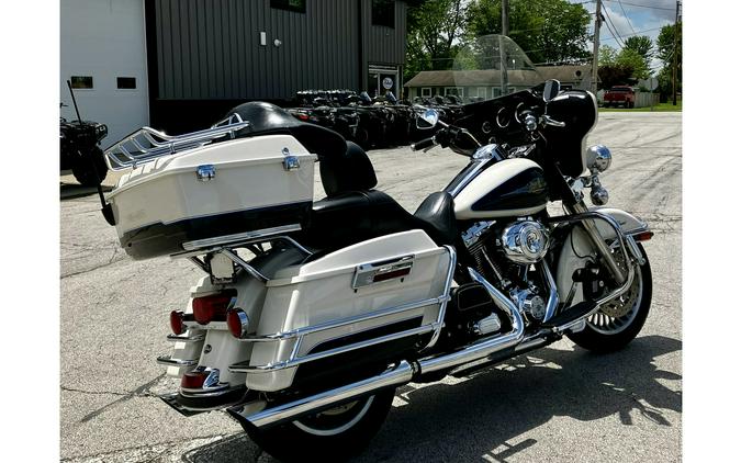 2012 Harley-Davidson® FLHTC - Electra Glide Classic