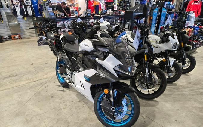 2025 CFMOTO 675SS