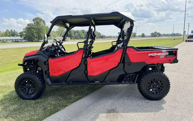 2023 Honda® Pioneer 1000-6 Deluxe Crew