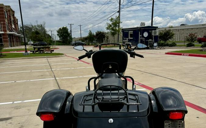 2016 Harley-Davidson Freewheeler Vivid Black