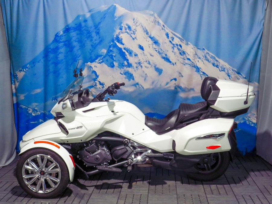 2017 Can-Am® Spyder® F3 Limited 6-Speed Semi-Automatic (SE6)