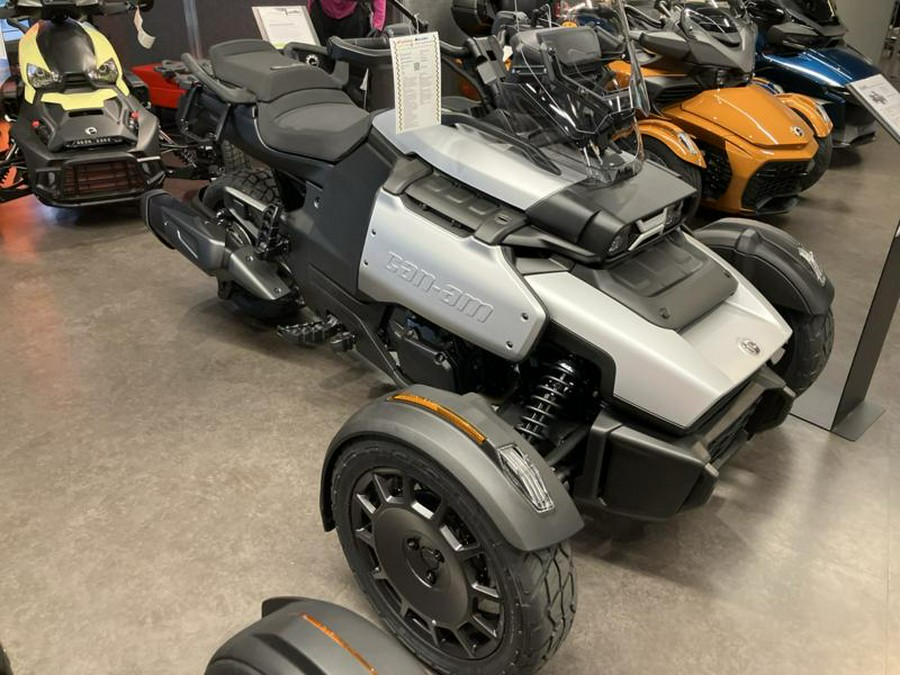 2025 Can-Am® Canyon