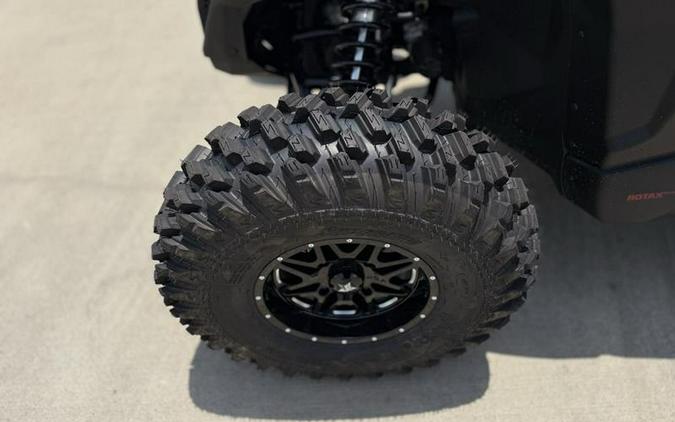 2025 Can-Am® Maverick X3 MAX DS Turbo RR Fiery Red & Hyper Silver