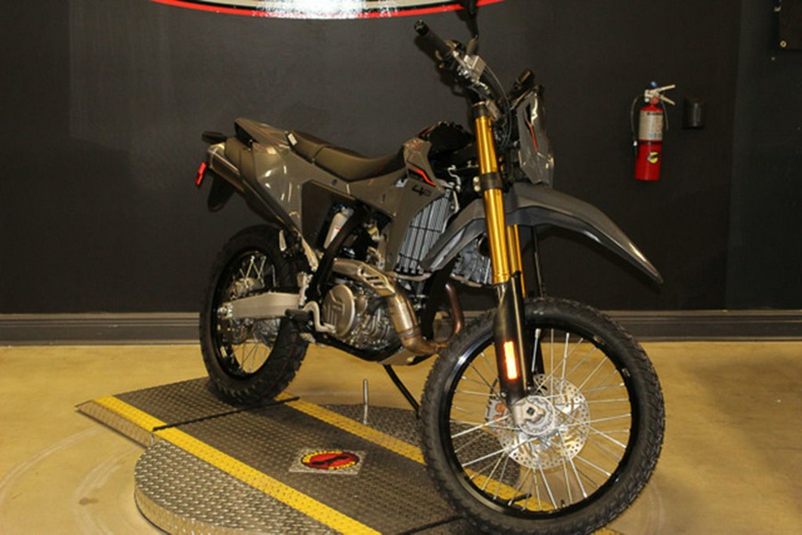 2025 Suzuki DR-Z4SM5