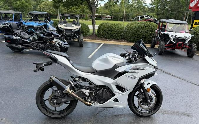 2025 Kawasaki Ninja® 500