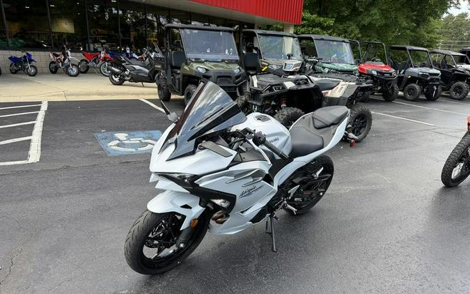 2025 Kawasaki Ninja® 500