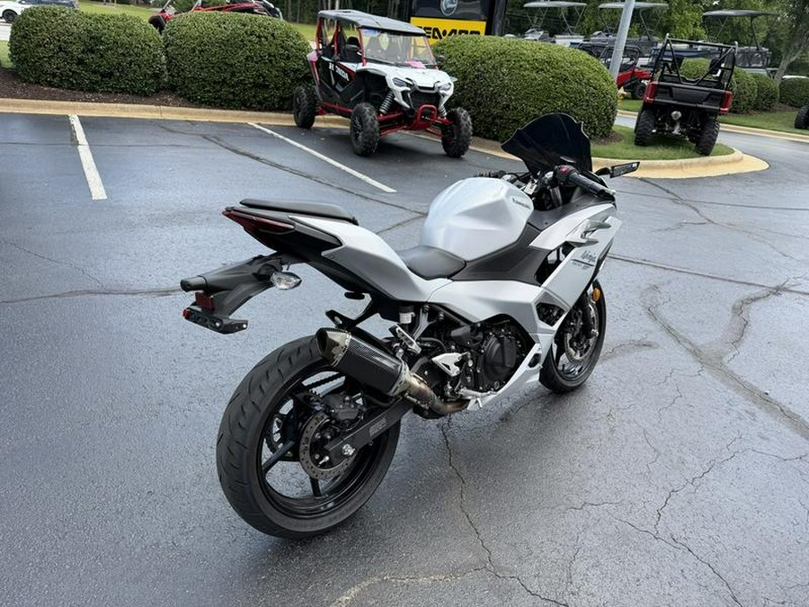 2025 Kawasaki Ninja® 500