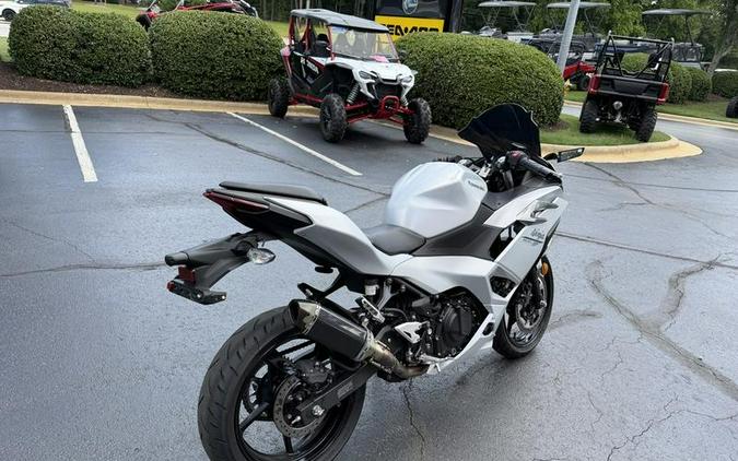 2025 Kawasaki Ninja® 500