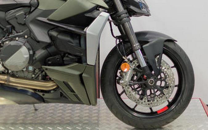 2024 Ducati Streetfighter V2 Storm Green