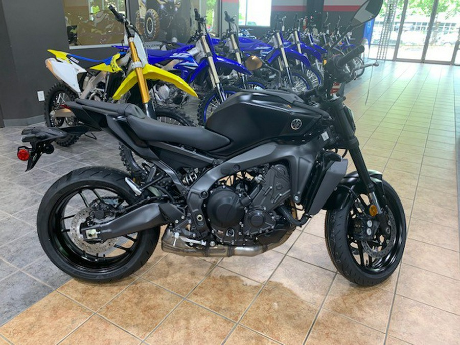 2025 Yamaha MT 09 - Matte Raven Black