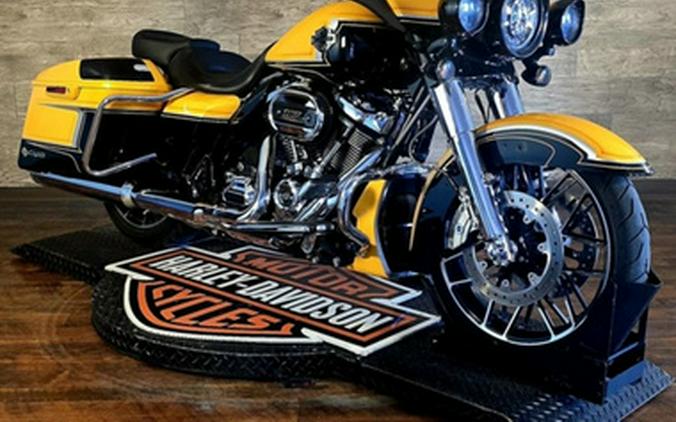 2022 Harley-Davidson Street Glide FLHXSE - CVO