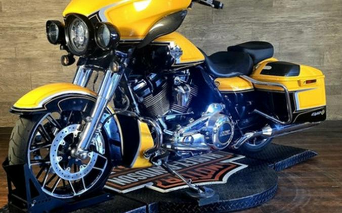 2022 Harley-Davidson Street Glide FLHXSE - CVO