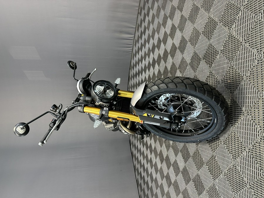 2026 TRIUMPH SCRAMBLER 900