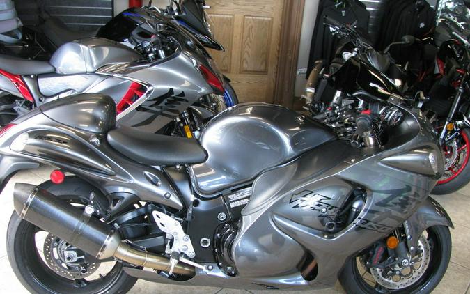 2020 Suzuki Hayabusa GSX1300R MC Commute Review Photo Gallery