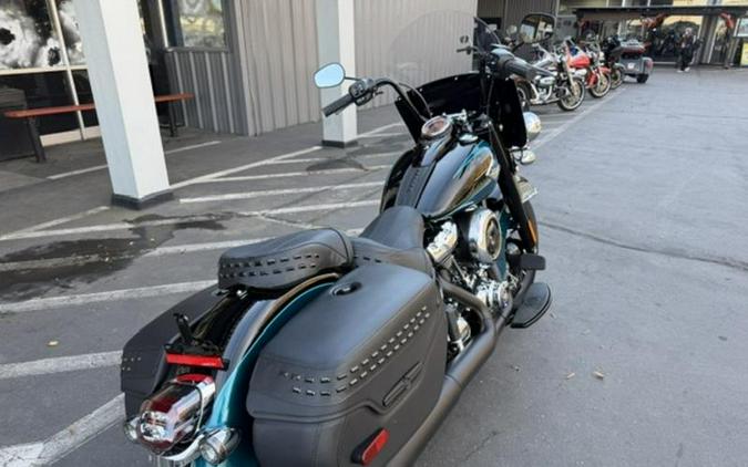 2026 Harley-Davidson® FLHC - Heritage Classic