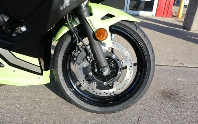 2026 Kawasaki Ninja® 500 ABS